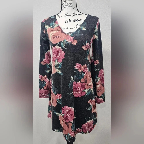 By & By Long Sleeve Floral French Terry Swing Dress Corset Back Size Small NWT - Picture 1 of 13
